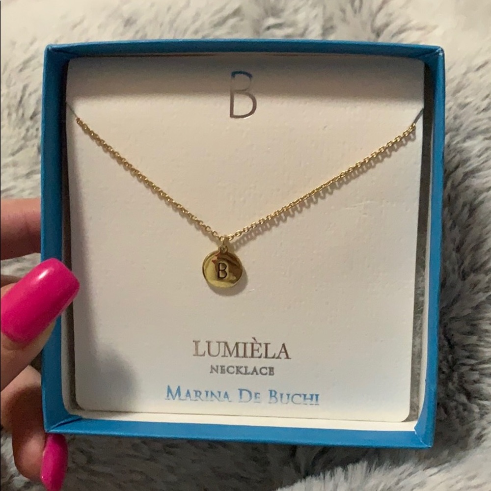 b necklace
